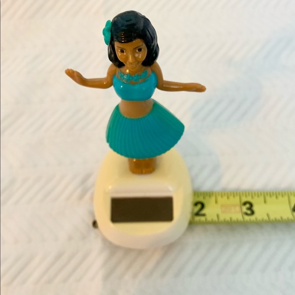Dashboard Hula Girl - Picture 5 of 7